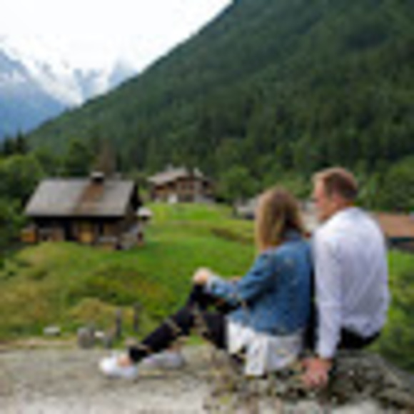 Meet your Posher, Aaron - Picture 1 of 1